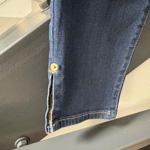 FRAME Denim Jeans - Picture 4 of 12